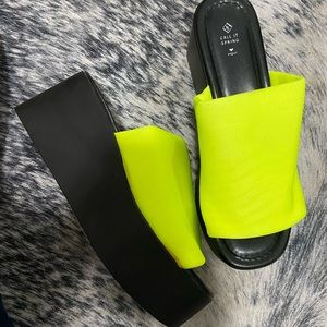 NWOT Call it Spring slides size 9